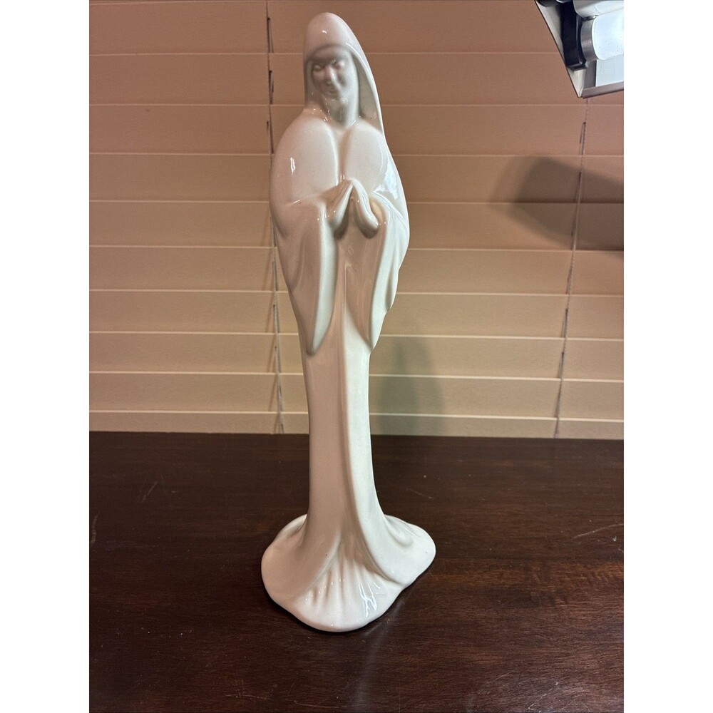 HAEGER Vintage Pottery Virgin Mary Madonna Figurine #272